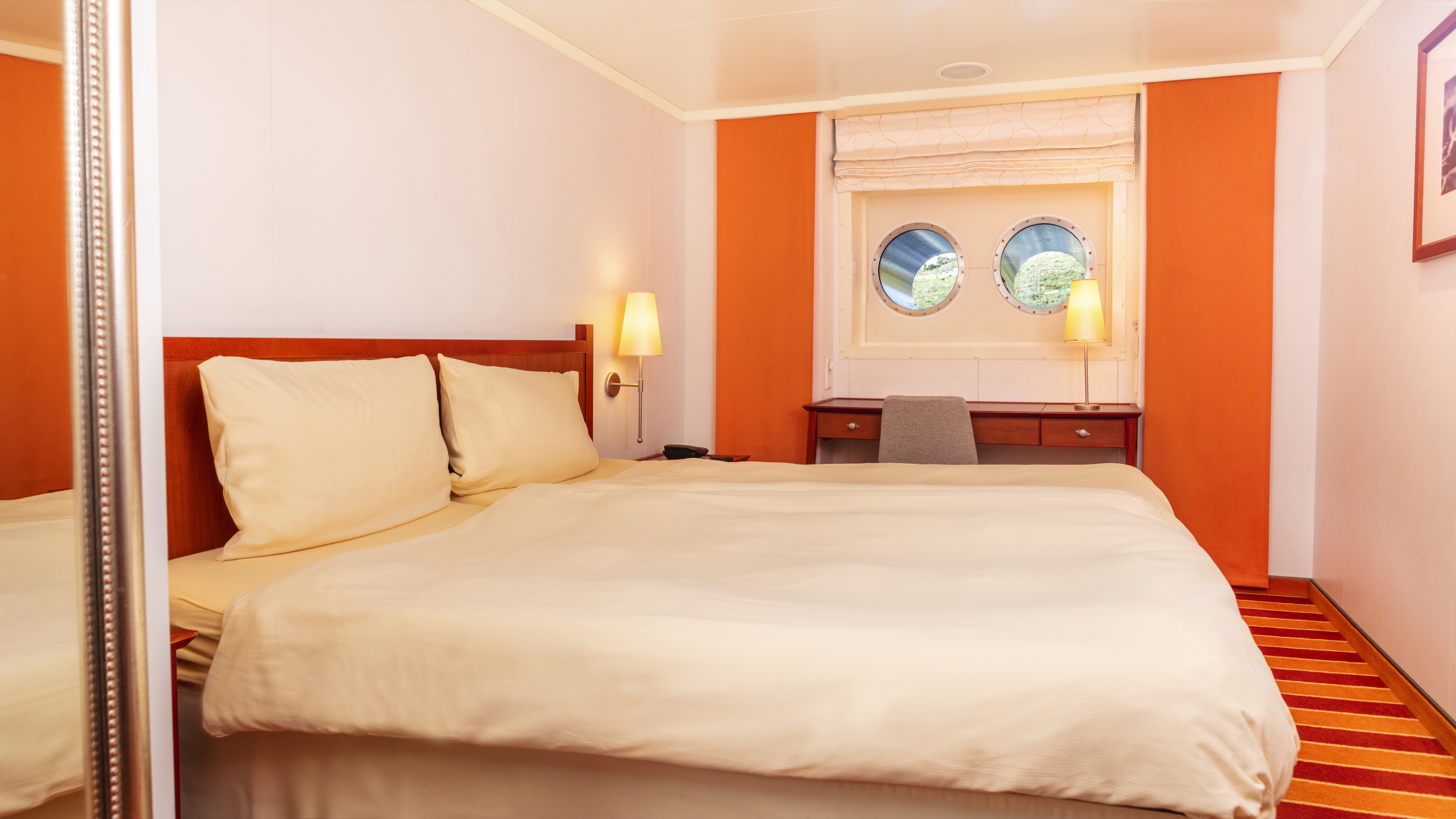 Exterior Cosmos Cabin